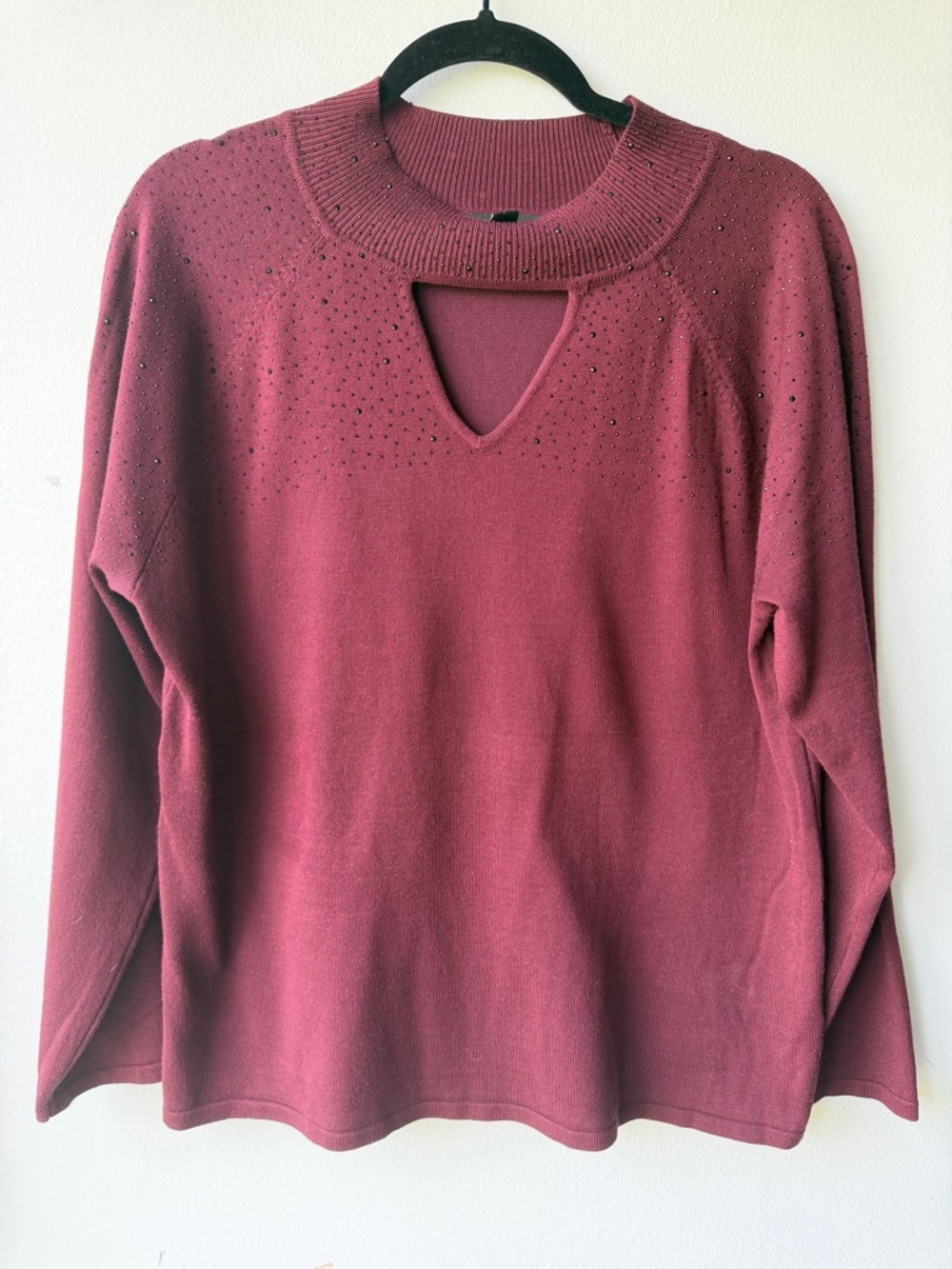 Women’s Sweater blouse with Keyhole Detail with gems size XL